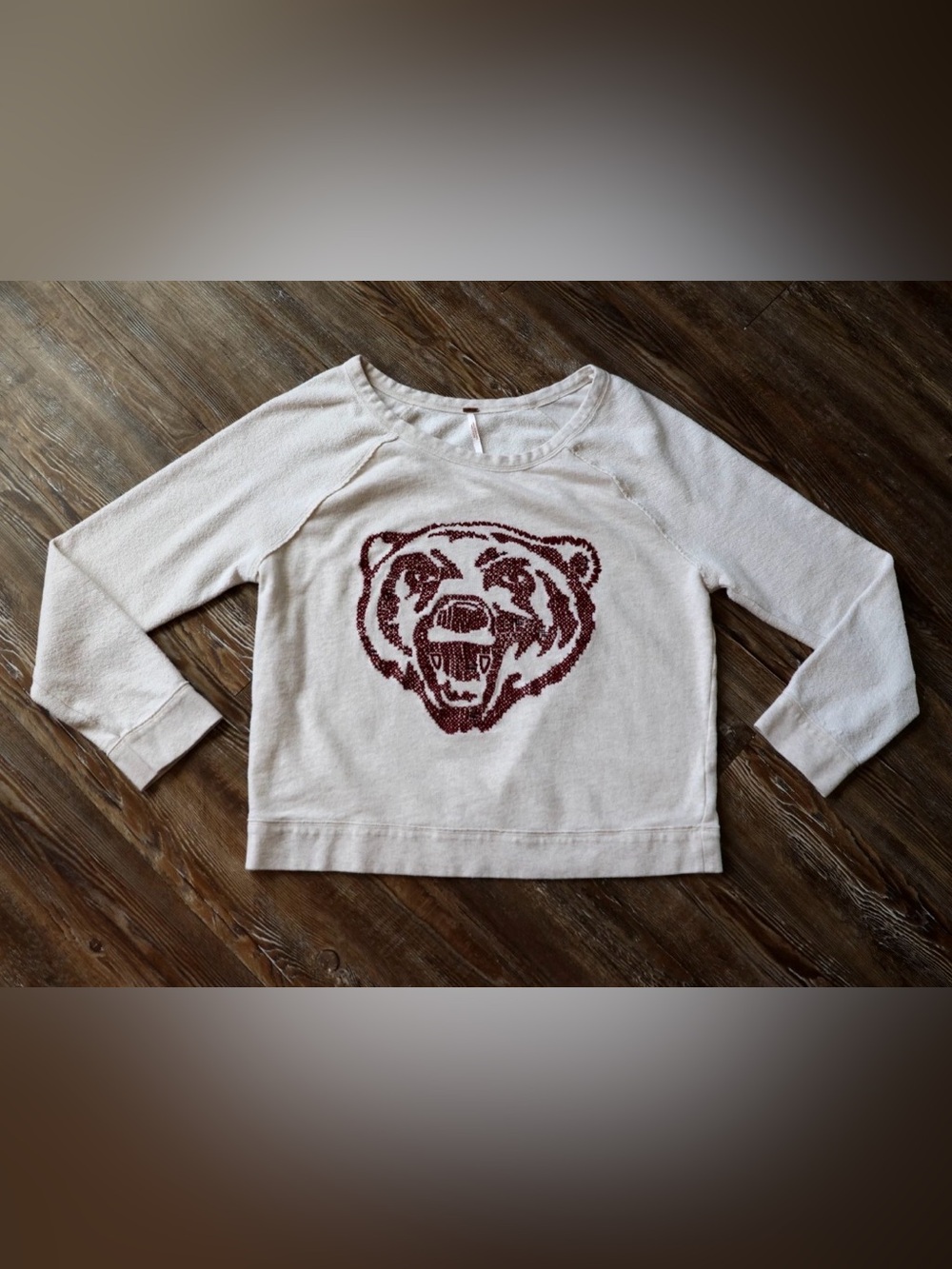 Free People Burgundy Bear Embroidered Cream Sweatshirt 100% Cotton Womens Medium